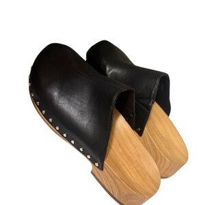Zara gorgeous Black Leather Clogs with Wooden Soles, lightweight
